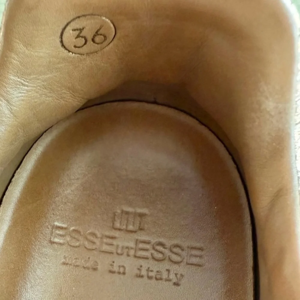 ❤️EsseUtEsse Fringe Sneakers Size 36❤️